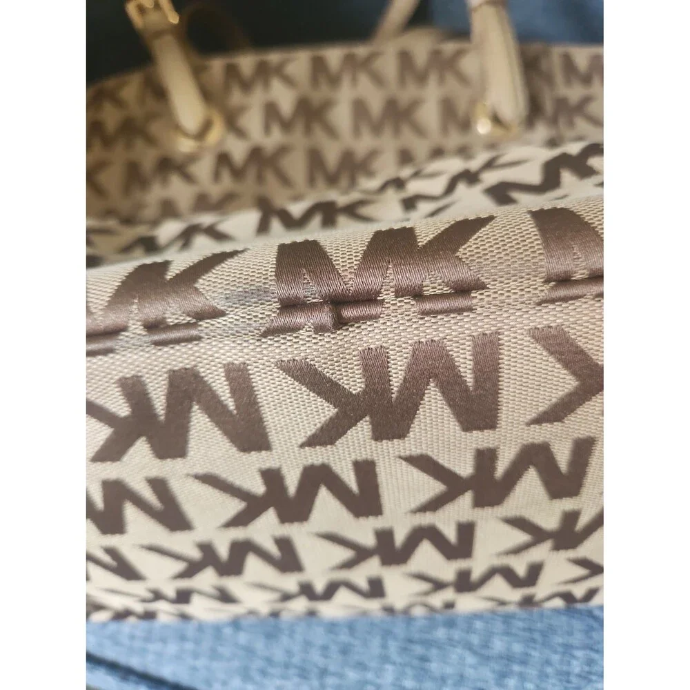 Michael Kors Jet Set Tote Brown Signature Print w/ Gold Leather Straps & Accents - Picture 11 of 11